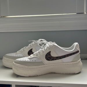 NIKE 
COURT VISION ALTA 
WOMENS LIFESTYLE SHOES